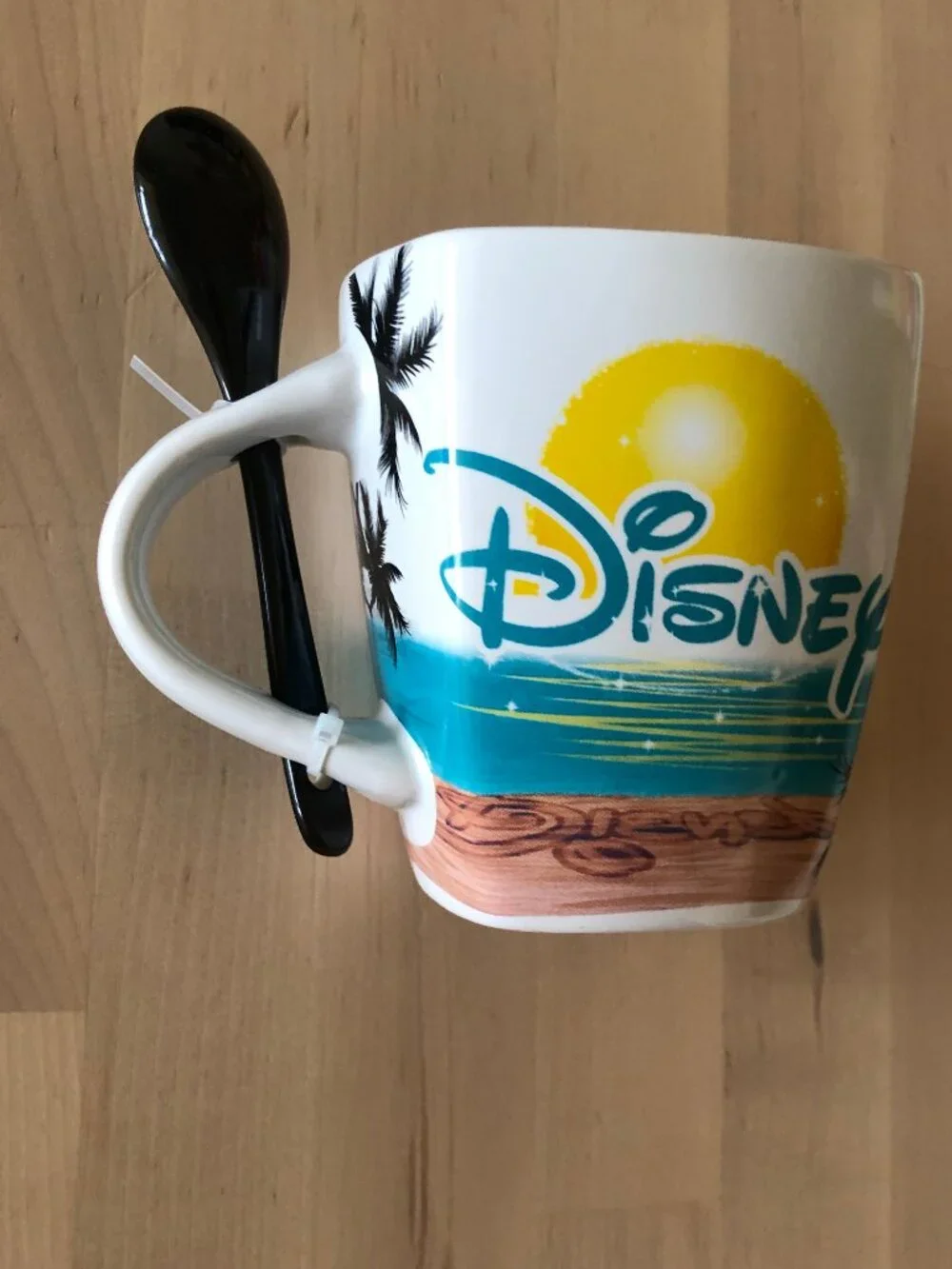 New Disney Mickey and Minnie Coffee, Tea, Cereal, Soup Mug Cup with a Spoon